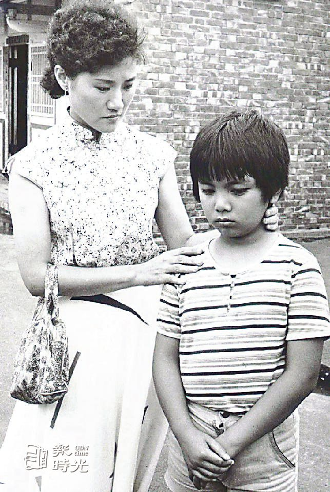吳靜嫻在「星星知我心」劇中慈母形象深植人心。1983年8月16日民生報