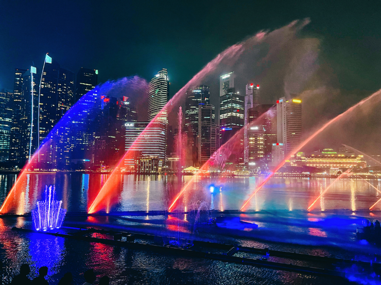 ▲新加坡濱海灣金沙酒店水舞秀燈光秀