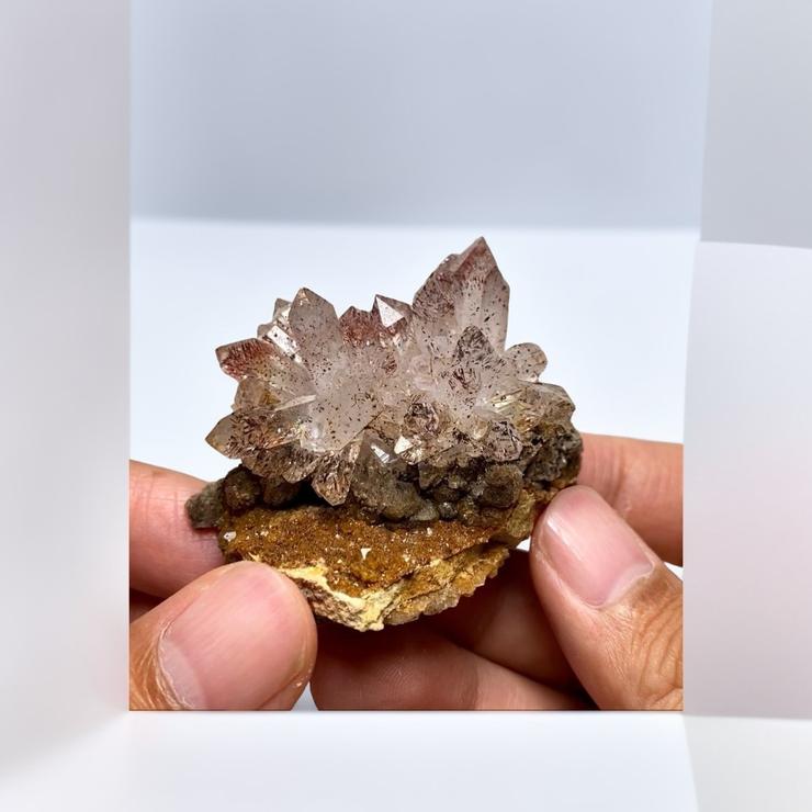 納米比亞水晶帶母岩