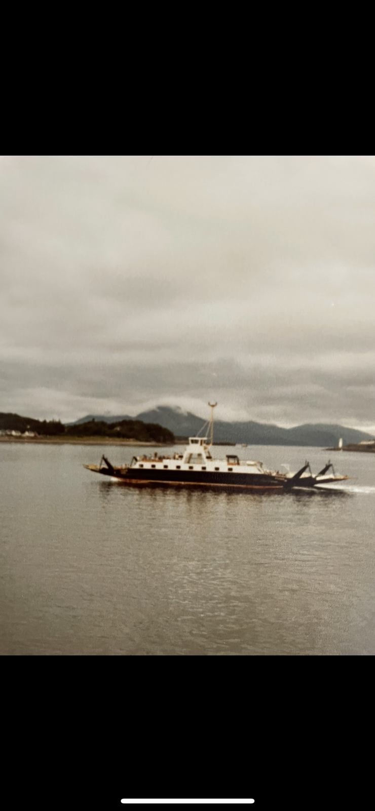 這幀舊照片總令我想起蘇格蘭的民謠：Skye Boat Song 
