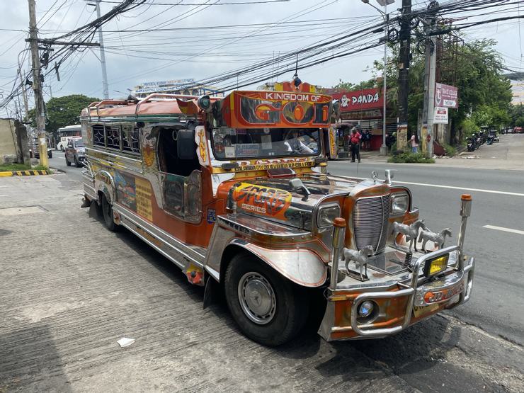 色彩鮮豔的Jeepney