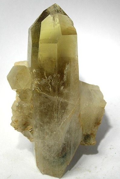 ▲黃水晶, Olkhovka deposit, Krasnovishersky District, Perm Krai, Russia。來源於Mindat。