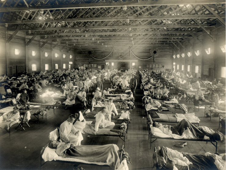 疫情期間美國坎薩斯州一座軍營中的方艙醫院