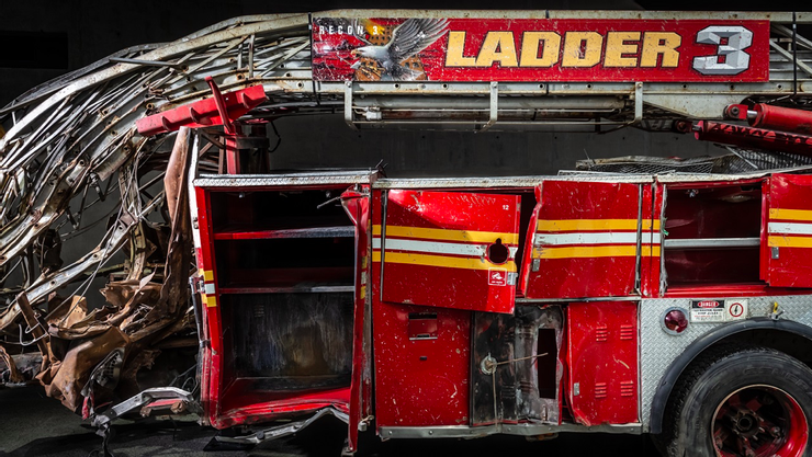被壓扁的消防車（圖片來源：官網）