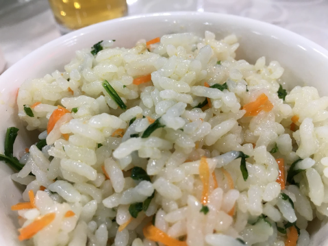 不得不說朝鮮的米真的好好吃阿，粒粒分明又飽滿