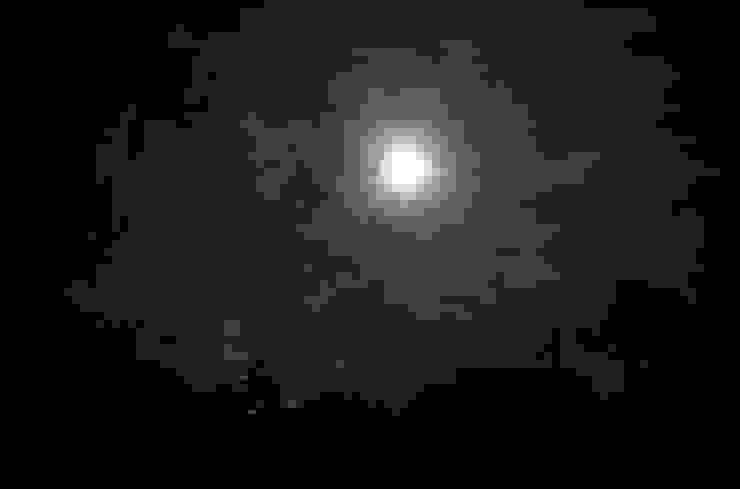一樣的月光（？）使用LEICA M10-R上腳架拍攝的效果，給大家比較一下全幅相機光圈1.4的同焦段（28mm）鏡頭拍攝的效果。當然雲會飄來飄去讓畫面不太一樣就是。