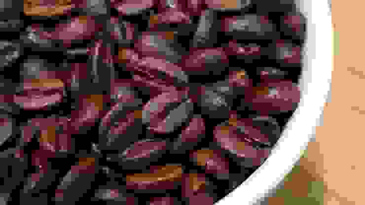 低咖啡因豆通常顏色較深、較灰