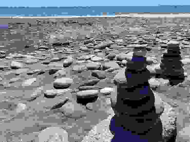 海邊堆石