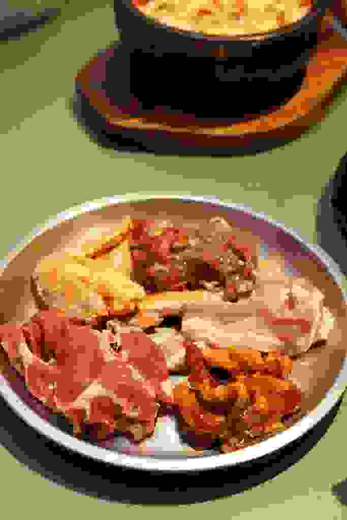 台南韓式烤肉吃到飽推薦！320元起銅盤烤肉/鐵盤烤肉/火烤兩