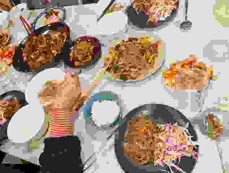 韓國人氣家常菜：韓式烤肉 (불고기) 與雜菜 (잡채)