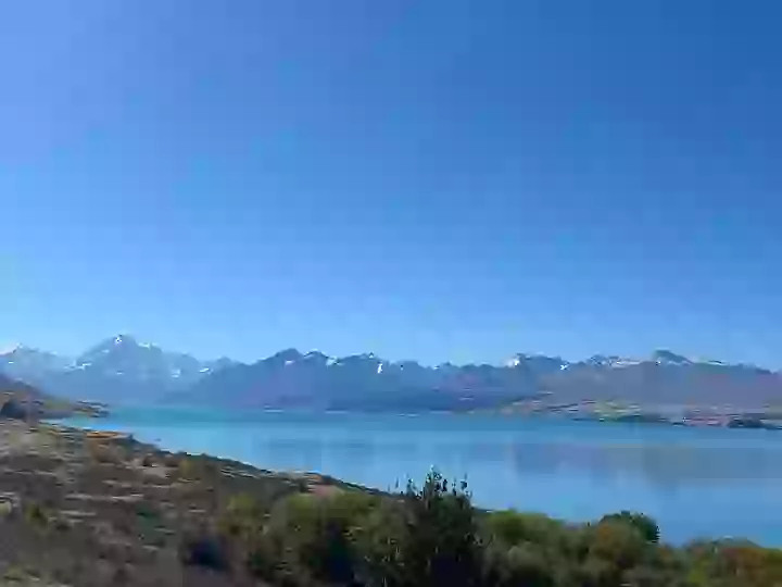 公路旁的觀景台拍攝Lake Pukaki