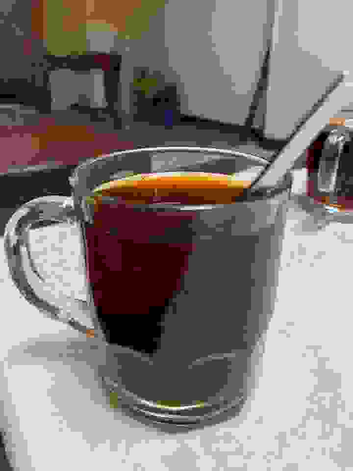 埃及紅茶霹靂濃，杯底還有很多渣的那種，喝不慣