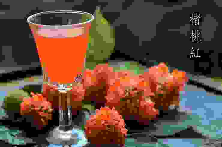 透過釀酒的方式來引出構樹漿果的天然果香感，無論香氣還是顏值都沒話說！