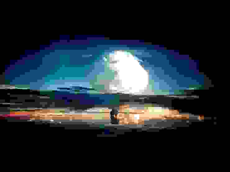 【附圖：核彈爆炸的景像之一 / 所謂「蘑菇雲」也就是核彈爆炸產生的雲朵，而「磨菇」又名 mushroom，其中的 mush 也和讖詩提到的「帽兒須」諧音 / Image by WikiImages from Pixabay / 分享自 Pixabay】