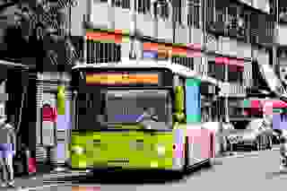 城市博覽會接駁車由大都會客運市區公車行駛，算是基隆罕見的交通風景