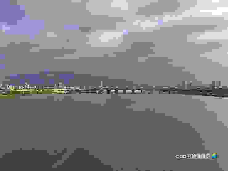 重陽橋眺望番仔溝與寬廣的淡水河