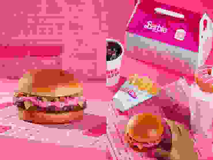▲漢堡王推出粉紅漢堡，顛覆視覺和味蕾！（圖片來源：擷取自網路）