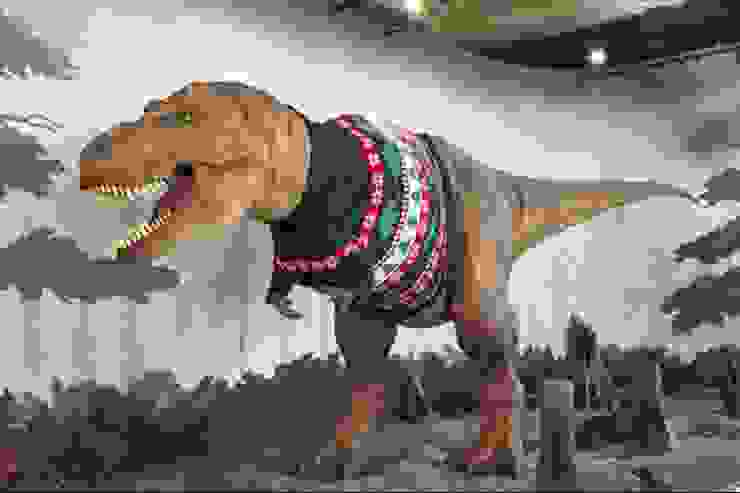 暴龍2021年第一次收到聖誕毛衣，圖片來源：Natural History Museum