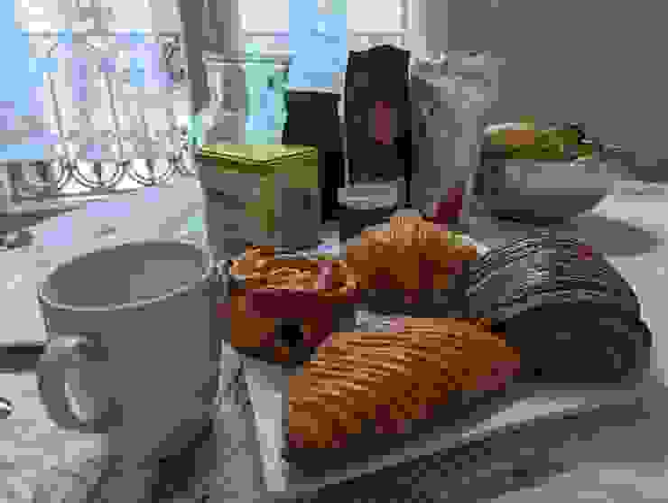 第一日的早餐是滿滿的法式麵包