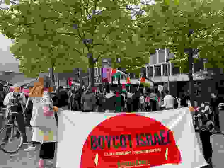 巴勒斯坦人於鹿特丹市中心遊行