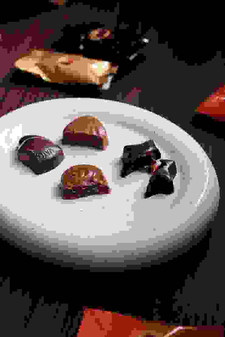 GODIVA經典大師系列 ◽️綜合巧克力禮盒 一次四種風味(黑巧克力、牛奶巧克力、榛果牛奶巧克力、覆盆莓黑巧克力)都能吃到，送禮自用兩相宜！