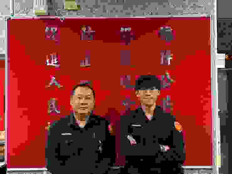 康寧派出所副所長謝俊卿(左)、警員王品為。（圖/內湖分局 提供）