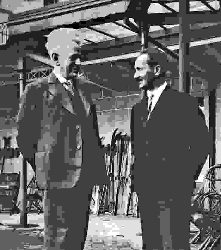 1929年瑞士達沃斯（Davos），55歲即將接任漢堡大學校長的卡西勒與40歲任職馬堡大學講師的海德格進行辯論