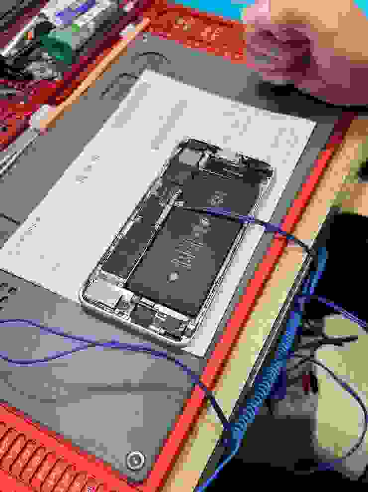 台南iPhone換電池推薦～選擇有信譽的手機維修店！Appl