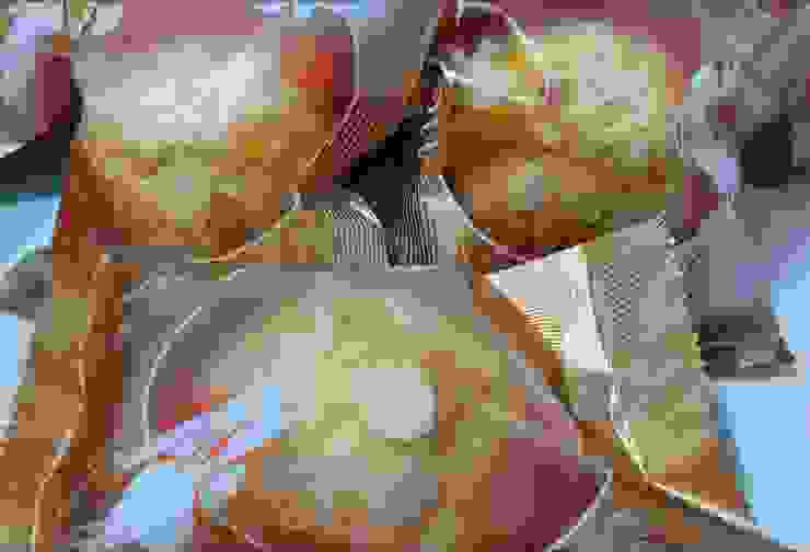 圖片來源：灰鸚鵡小灰寶貝《【蛋黃酥DIY】手工製作螺旋芋頭蛋黃酥＆菠蘿蛋黃酥》https://www.potatomedia.co/s/rVqlny9