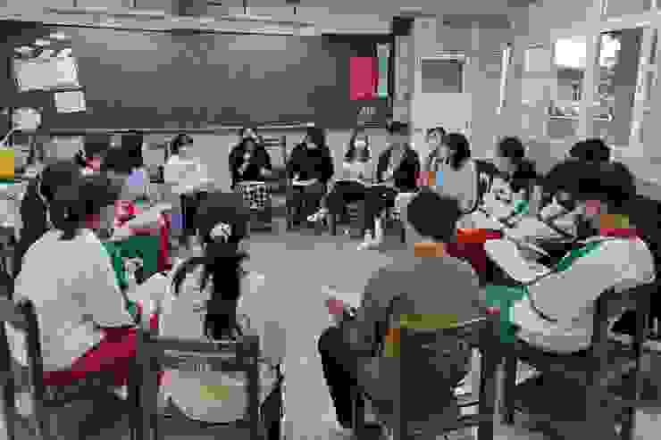 員林市大同國中何婷婷老師藉由影像創作的方式，讓國中階段的學生能夠開啟觀察生活周遭的眼光。（攝影／大同國中教師何婷婷提供）
