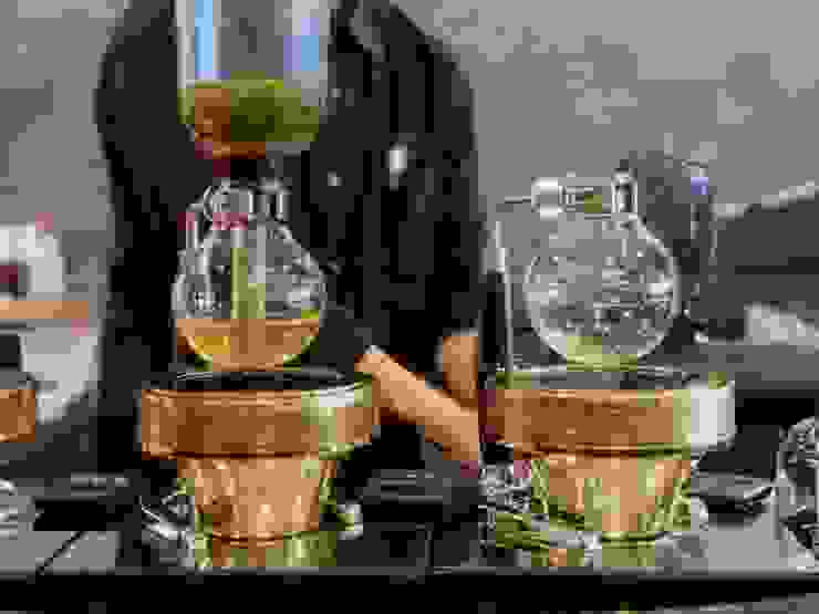 《三日月の日》用虹吸壺煮茶