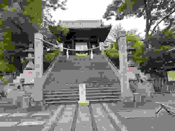 阿智神社-正門處 兩側石燈還有MT紙膠帶的裝飾