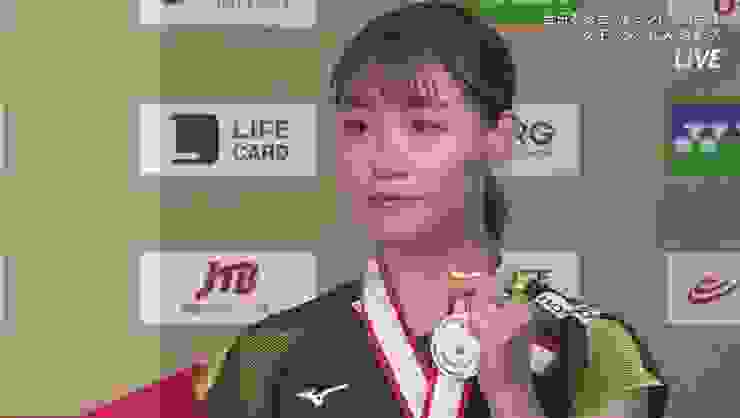 奧原希望含淚領取全日本綜合羽球錦標賽女單銀牌。圖：Ｘ