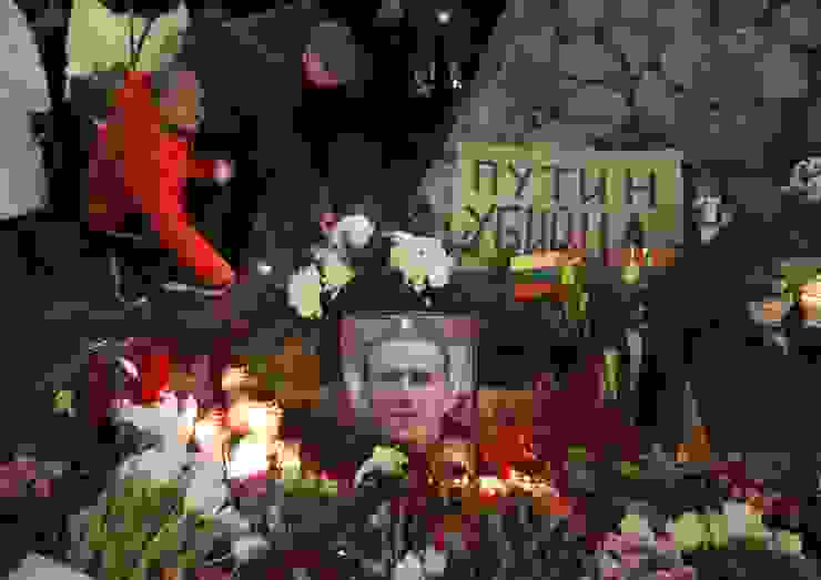 俄羅斯民眾悼念阿列克謝．納瓦尼 〈網路圖片〉