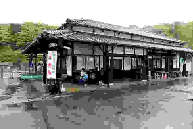 2023年日本黃金周長假初始，冒雨來到上有田，抵達明治31年(西元1898年)10月1日正式啟用的上有田車站。