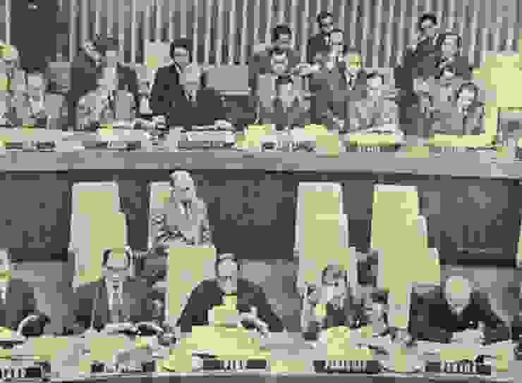 緬甸代表團在聯合國大會上發言。翻攝自覃怡輝著《金三角國軍血淚史》