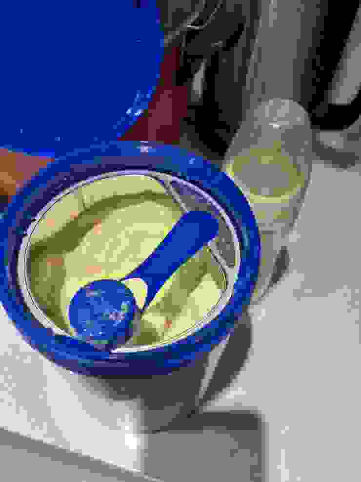 S26資兒樂的湯匙可以直接放在罐上！還滿方便的
