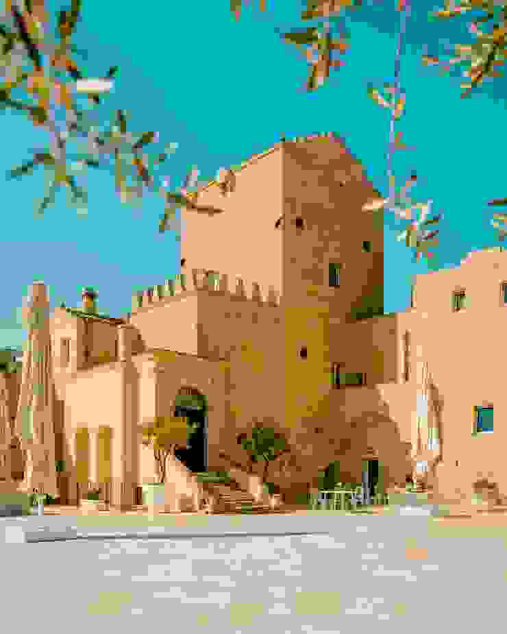 今日在南義內陸城鎮馬泰拉的Masseria，建成於十七世紀。現在是一個旅館。圖片來自於旅館官網Masseria Fortificata San Francesco