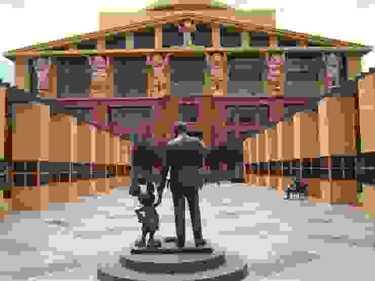 Team Disney Building (1986). 圖片來源：https://reurl.cc/VNYbMN