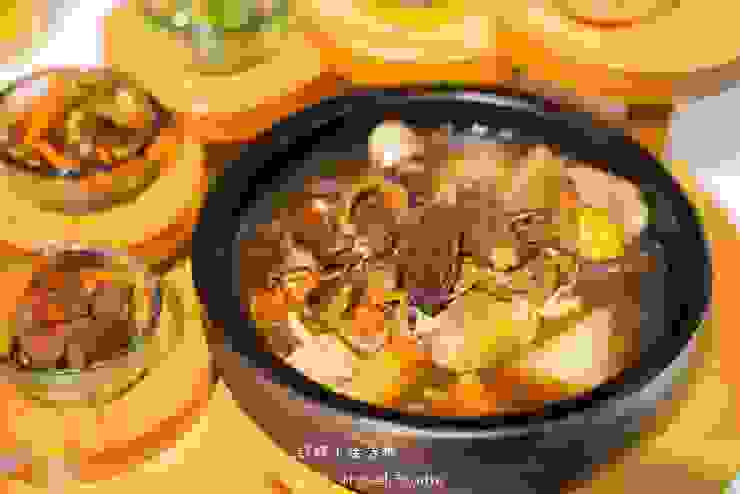 【秘藏石鍋料理台中站前秀泰店】爆料極品菌菇煲雞，台中東區火鍋