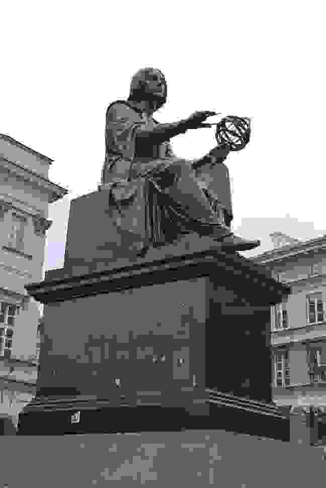 哥白尼雕像