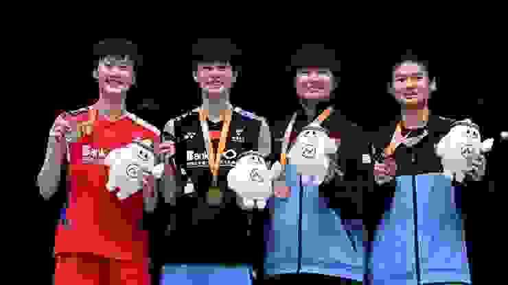 2024亞錦賽女單由中國選手包辦，左起亞軍陳雨菲、冠軍王祉怡、銅牌何冰嬌蕉與韓悅。