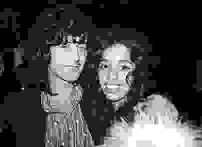 左 Jimmy Page，右 Lori