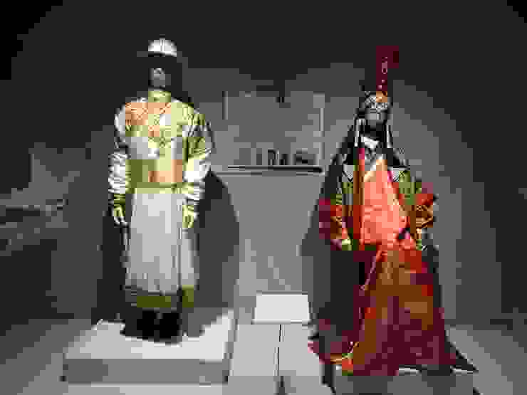 蒙古傳統服飾