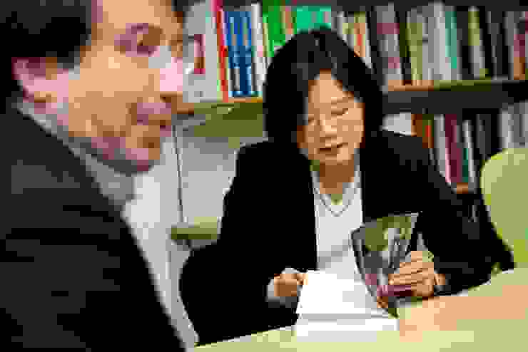蔡英文2011年時，曾在陳其邁牽線下，與涉嫌「格達費醜聞」的LSE教授海爾德會面。圖片來源：蔡英文/Facebook