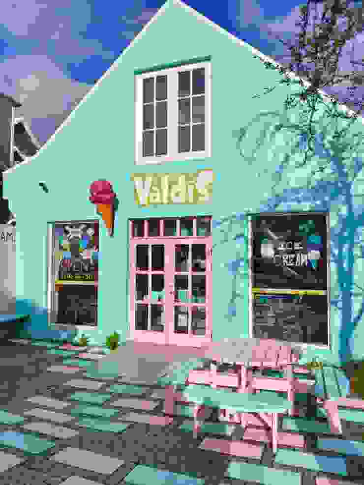 一大早的Valdís冰淇淋店，據說冰島人無論哪個季節都很喜歡吃冰淇淋，晚上最晚關門也是冰淇淋店。