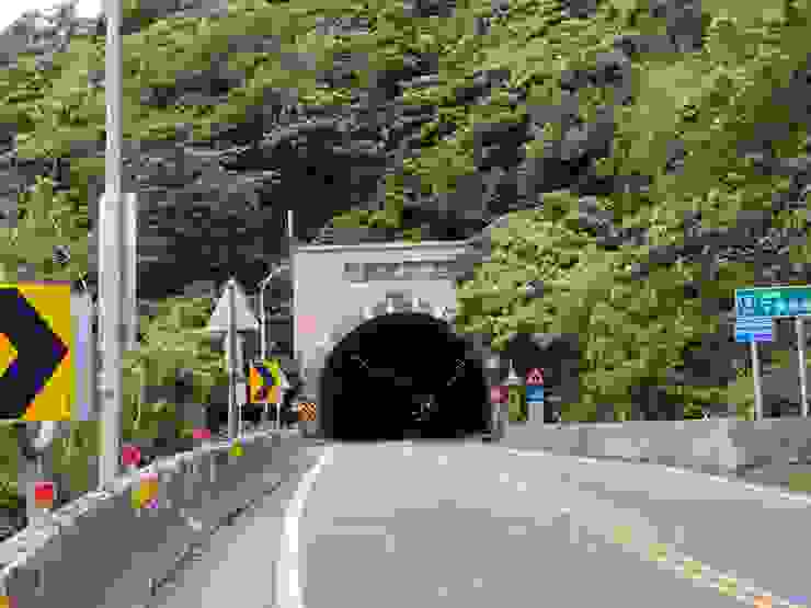 大清水隧道北口及下清水橋。發生太魯閣號事故的次年，才鼓起勇氣重上蘇花公路。2022/03/19。