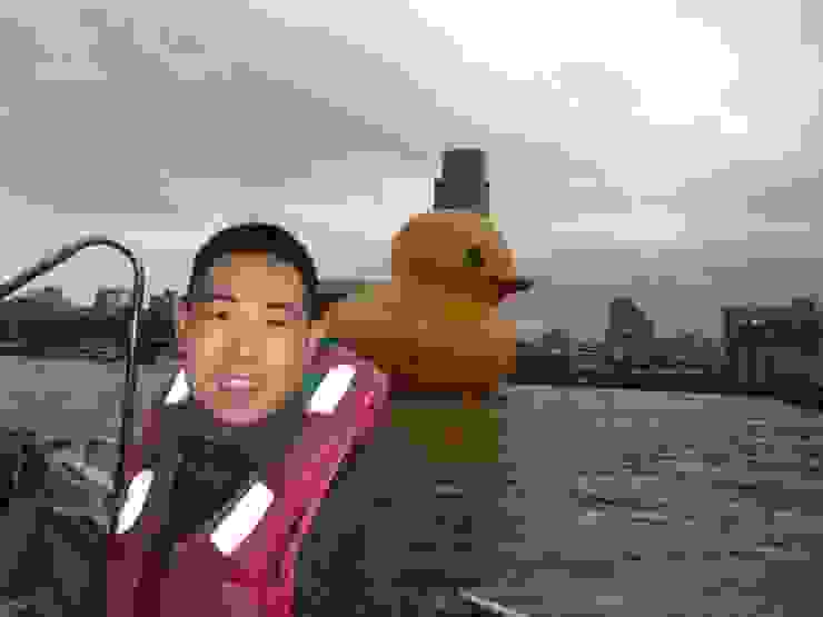 這是2013年我去基隆港搭船看黃色小鴨的照片!