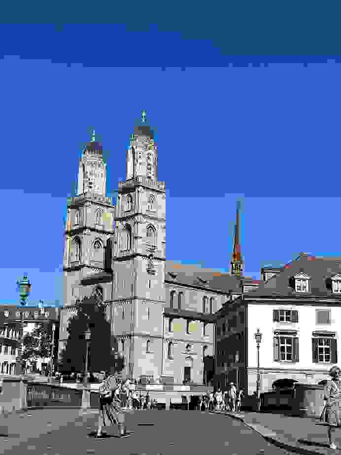 格羅斯大教堂Grossmünster, 開頭的影片裡有教堂看點