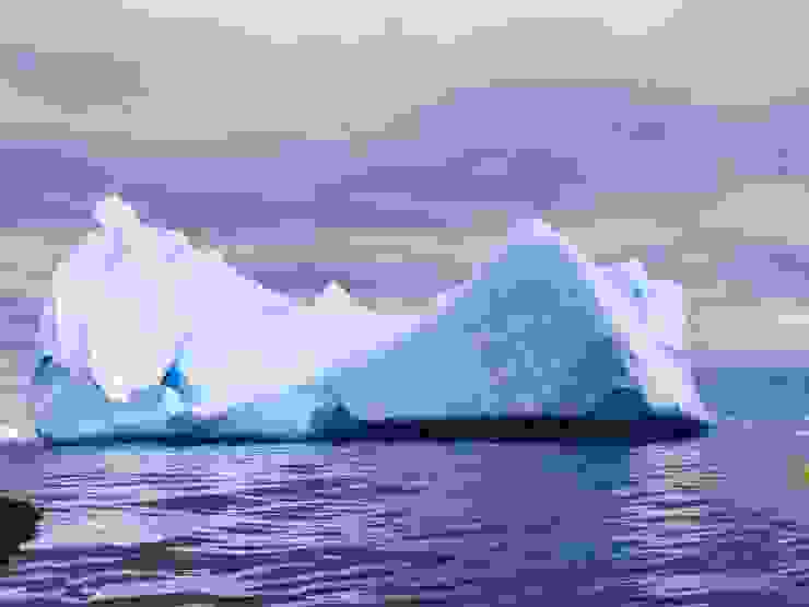 壯麗的大型冰山。南極圈。